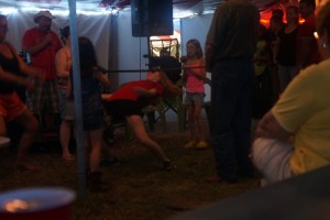 Alisa Uhing seeing how low she can go! Photo Credit, Denise Gilliland/Editor Kat Country Hub