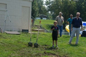 Keyton Kampa addressing the crowd. Photo Credit/Denise Gilliland, Kat Country Hub.