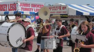 Back (left to right) Alec Anderson, Bow Whitley, Reid Preston, Benny Estrada, Jacob Nelson,Jacob Whitaker, Hunter Ferguson and Cassie Mentink Photo courtesy of LDNE.
