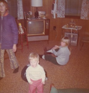 Shad, front, Lisa, right and Tami, left in December of 1977. Photo courtesy of Tami Moore Hovendick. 