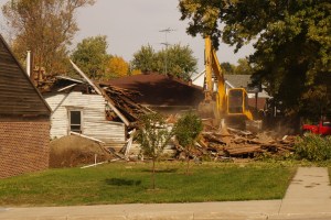 The continuing demolition. Photo Credit/Denise Gilliland, Editor and Chief, Kat Country Hub.