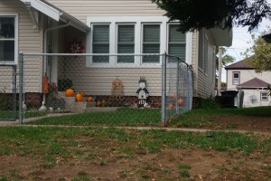 Halloween/Fall decorating at Kay Steinmeyer's house. Photo Credit/Denise Gilliland, Editor and Chief, Kat Country Hub.