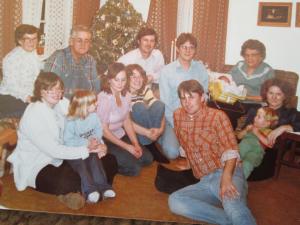 Taylor family Christmas, 2001. Photo courtesy of Helen Taylor Murray.