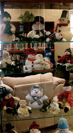 Laurene Appleby's snowmen collection is on display at Lyons Public Library. Photo Credit/Denise Gilliland, Editor and Chief, Kat Country Hub. 