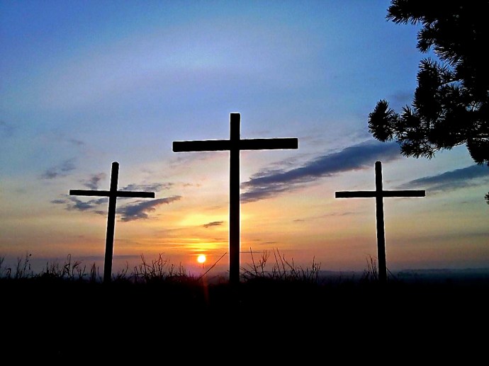 Sunrise service at Riverside Baptist Church. Jeff and Elvin Gilliland made the crosses. Photo Credit/Denise Gilliland, Editor and Chief, Kat Country Hub.