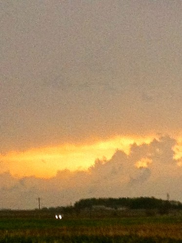 A view to the west of Oakland before the storm came. Photo Credit/Editor and Chief, Kat Country Hub.