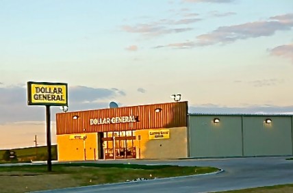 Oakland's new business: Dollar Store. Photo Credit/Denise Gilliland, Editor and Chief, Kat Country Hub.
