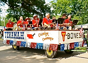 T-Bones are a tradition at the fair parade. Both photos credit of Denise Gilliland, Editor and Chief, Kat Country Hub.