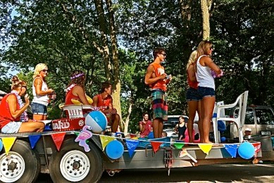 The fair parade brings out many entries. All photos credit/Denise Gilliland, Editor and Chief, Kat Country Hub.