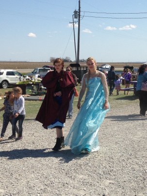 Spring Fling at Master's Hand Candles in Tekamah was a huge success. Parking was a challenge as people came from all over, even out-of-state to attend the Spring Fling. The Easter Bunny had treats for the kids and Elsa also visited the Spring Fling! The kids had rides, games and other activities to entertain them throughout the day as well as many, many eggs to hunt! There were also vendors there for the adults to do some shopping. There was plenty of food to eat as well. Good job Master's Hand Candles. Everyone remarked on how much of a good time they had. Can't wait til next year. All photos credit of Denise Gilliland, Editor and Chief, Kat Country Hub. 