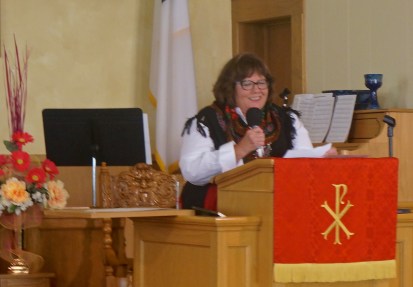 Debbie Anderson shares her parents, Ed and Betty Hanna, history and memories upon them being crowned Oakland Swedish Festival King and Queen. Photo Credit/Denise Gilliland, Editor and Chief, Kat Country Hub.