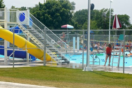 The new pool in Lyons was a huge success on the 4th of July! Many kids and adults enjoyed taking a swim in the new pool. All photos credit of Denise Gilliland/Editor and Chief, Kat Country Hub. 
