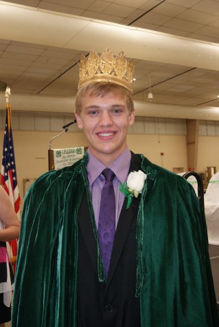Brent Miller of Lyons was crowned Fremont 4-H Fair King. Photo Courtesy of Mary Loftis. 