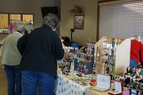 Oakland Heights held their annual Holiday Bazaar offering a variety of gift giving selections to choose from for every shopper. Photo Credit/Denise Gilliland, Editor and Chief, Kat Country Hub. 