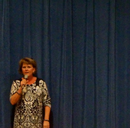 Sue Beckner, Co-Oakland of Chamber Commerce President thanks the crowd for attending the beast feast! Photo Credit/Denise Gilliland, Editor and Chief, Kat Country Hub. 